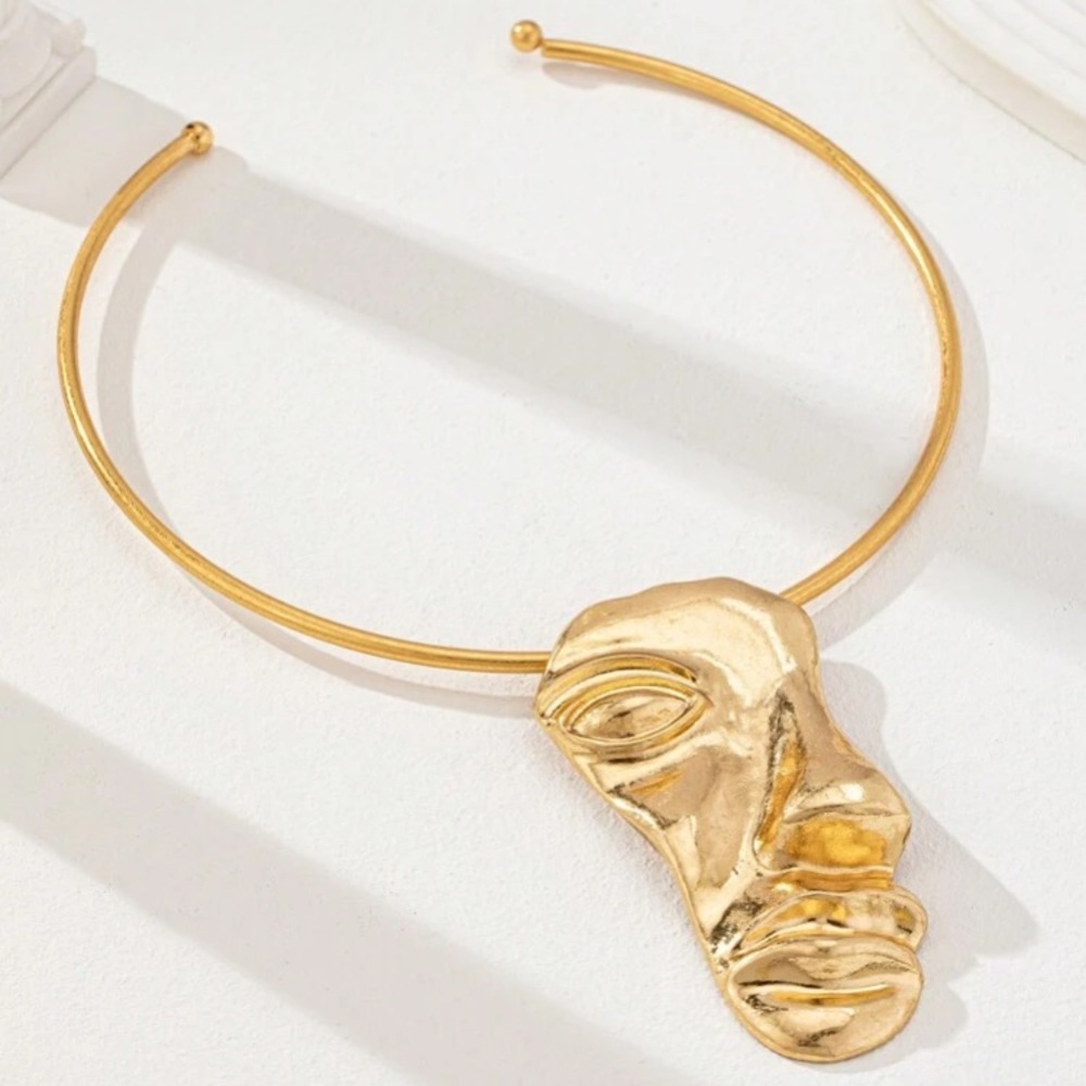 Gold Face Pendant Choker Necklace